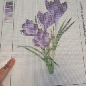 krókusz kivarrható gobelin (mg 391 a) normál alapon apró esztétikai hibával 20×30 cm