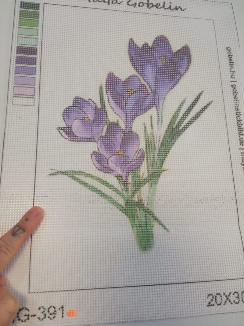 krókusz kivarrható gobelin (mg 391 a) normál alapon apró esztétikai hibával 20×30 cm